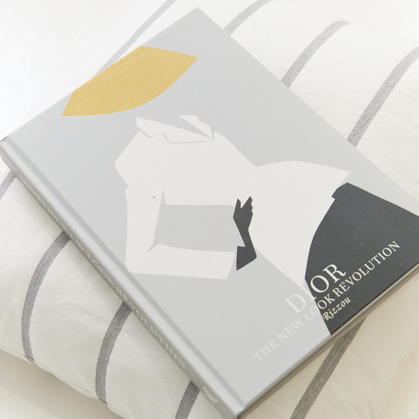 Libro decorativo Dior